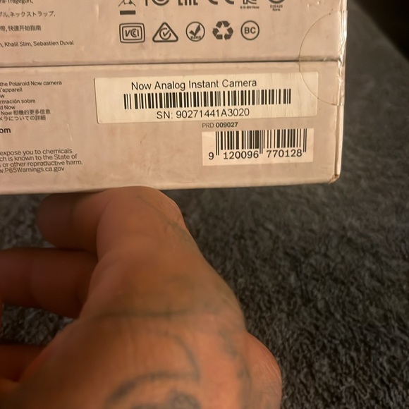 Polaroid Now - Picture 3 of 3